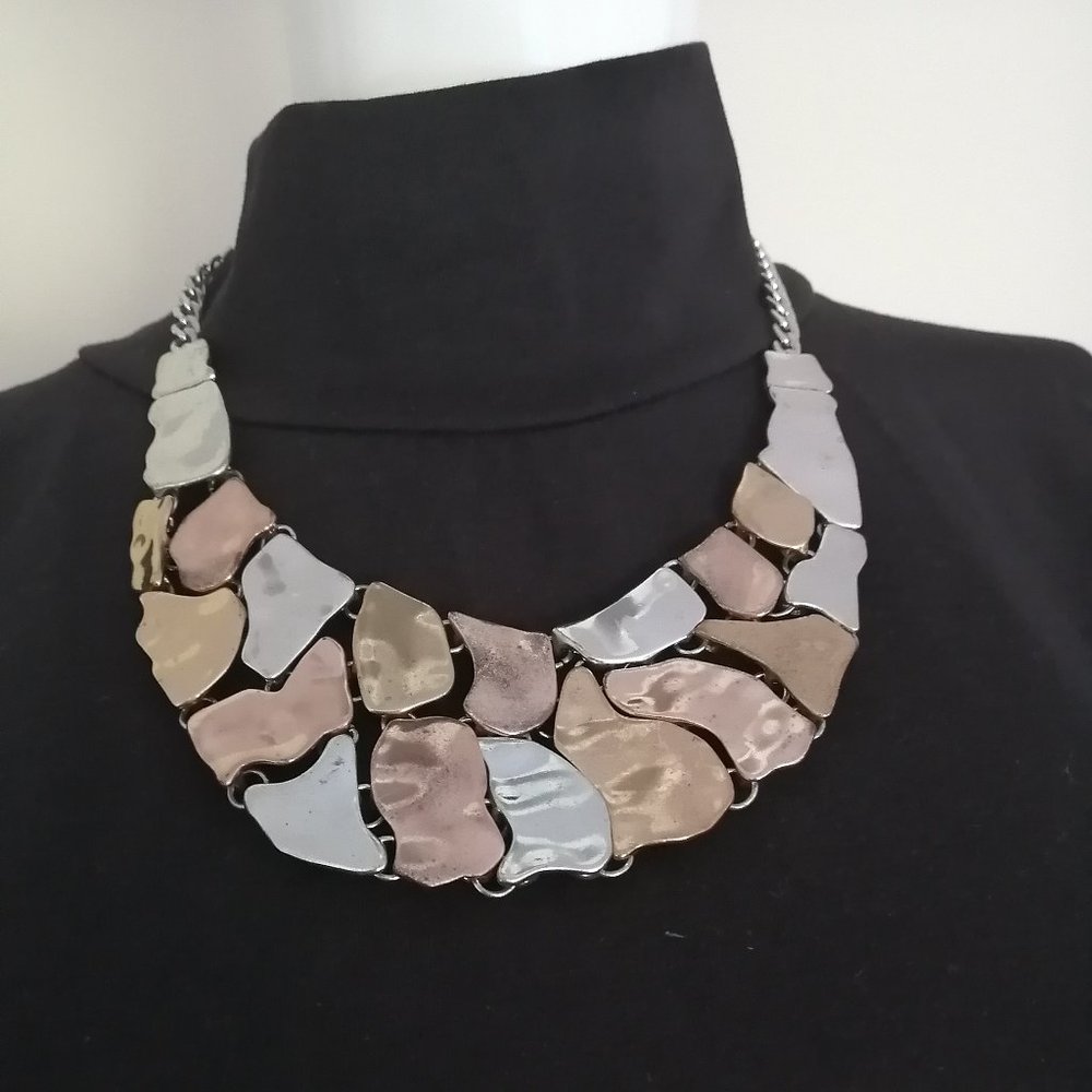 Neclace - Picture 1 of 2